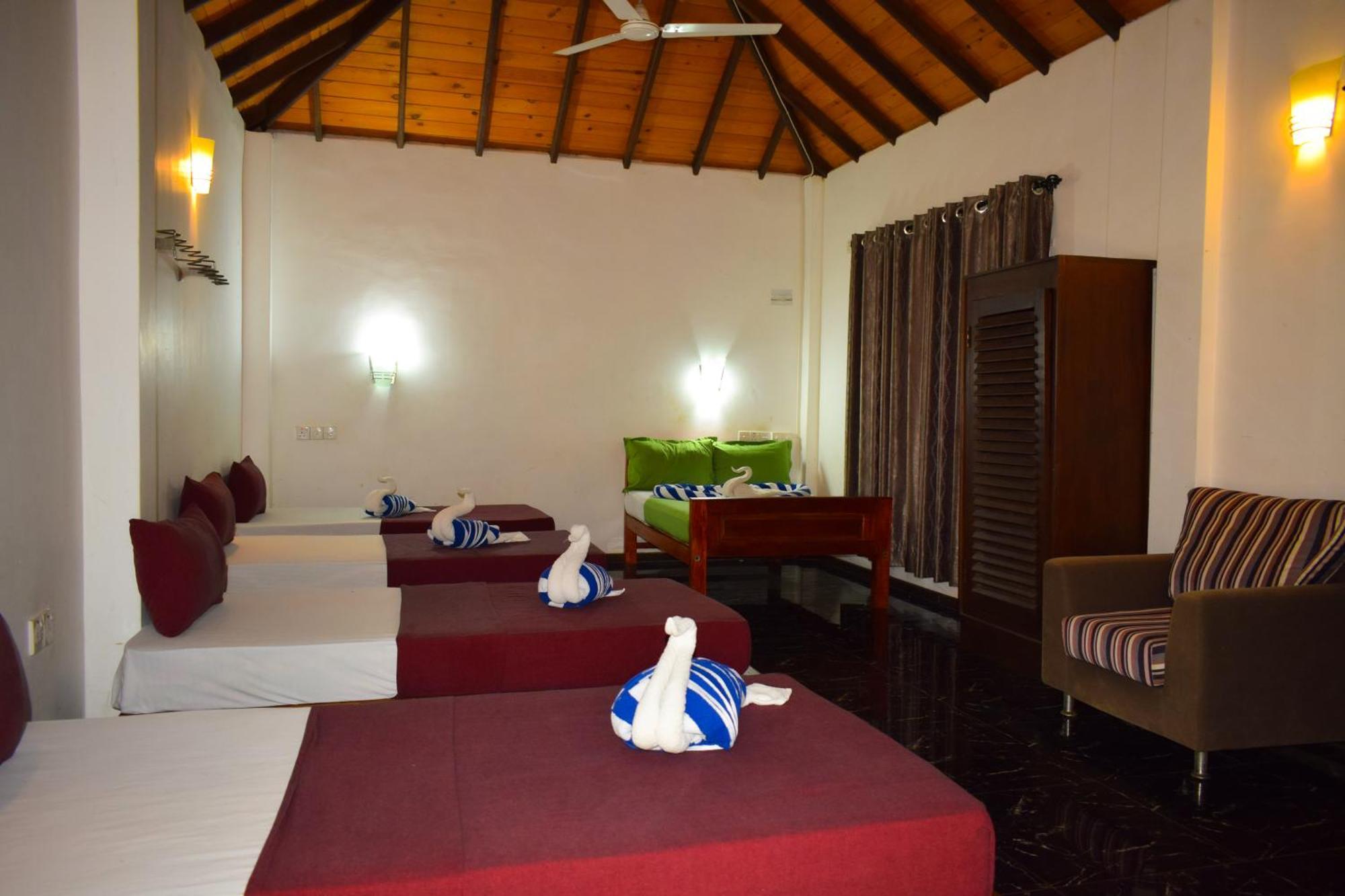 Hotel Green Garden Trincomalee Luaran gambar