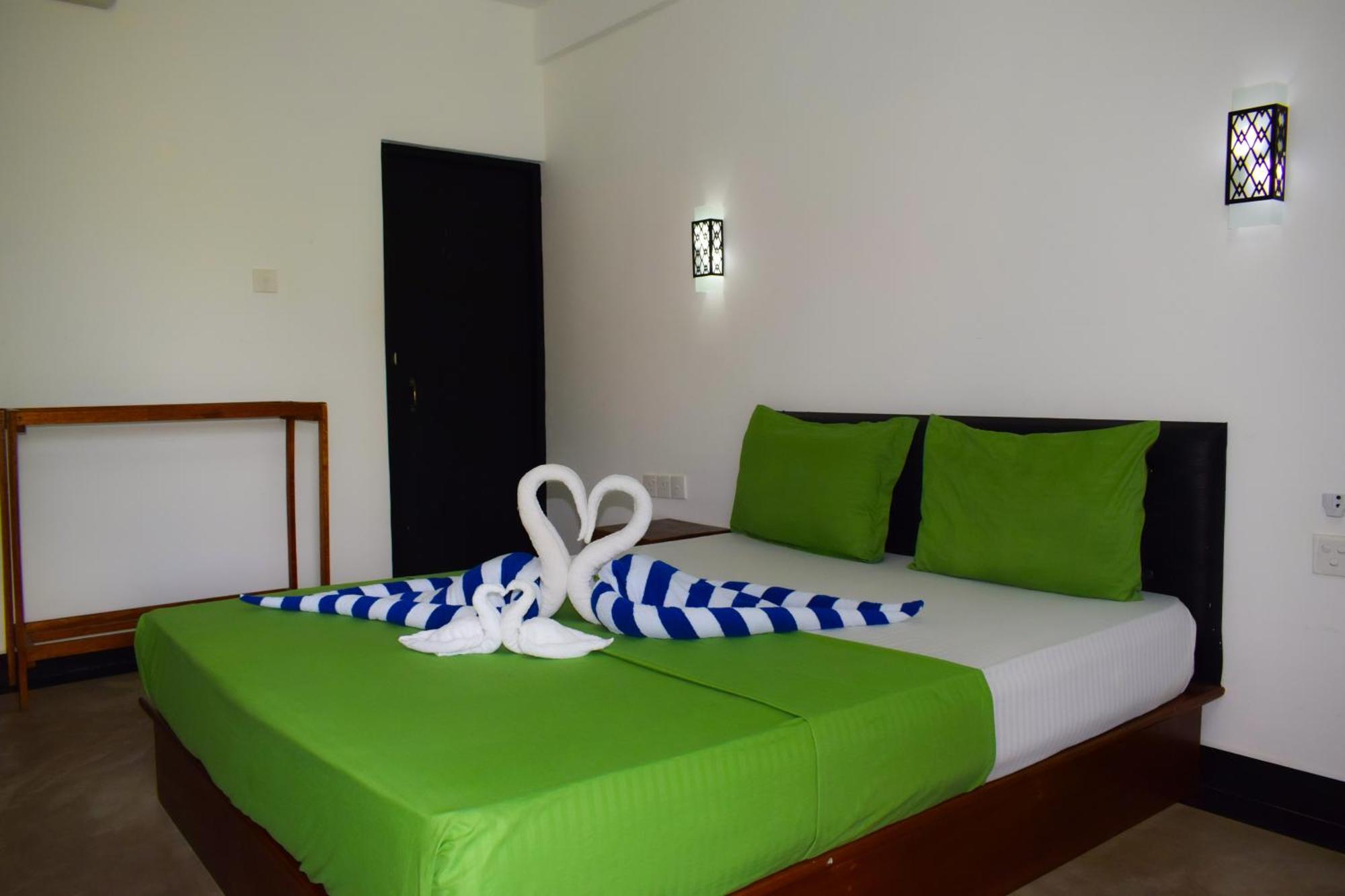 Hotel Green Garden Trincomalee Luaran gambar