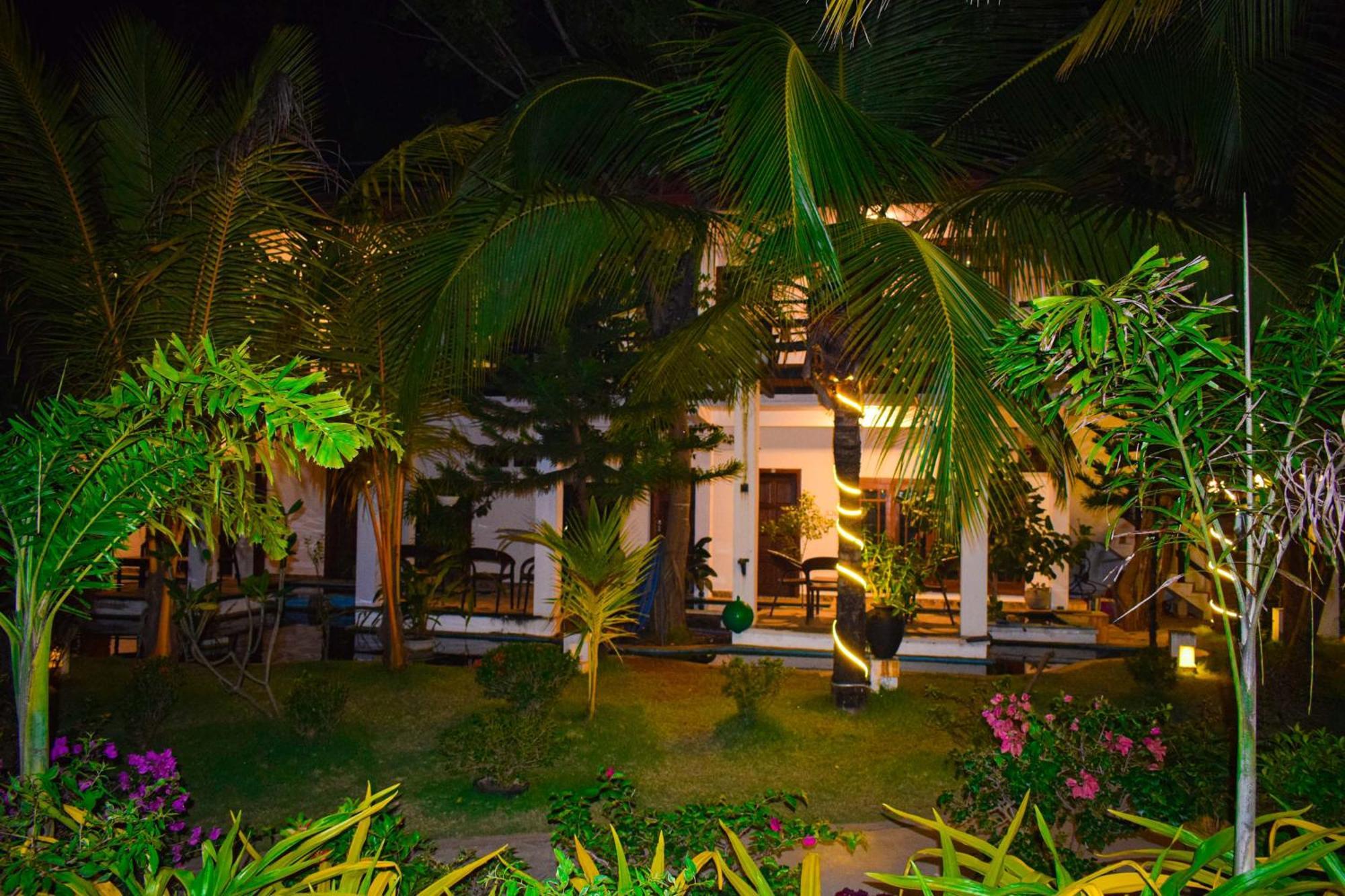 Hotel Green Garden Trincomalee Luaran gambar