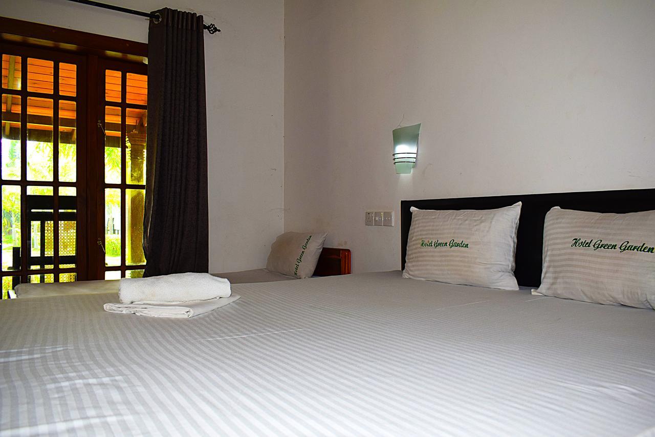 Hotel Green Garden Trincomalee Luaran gambar